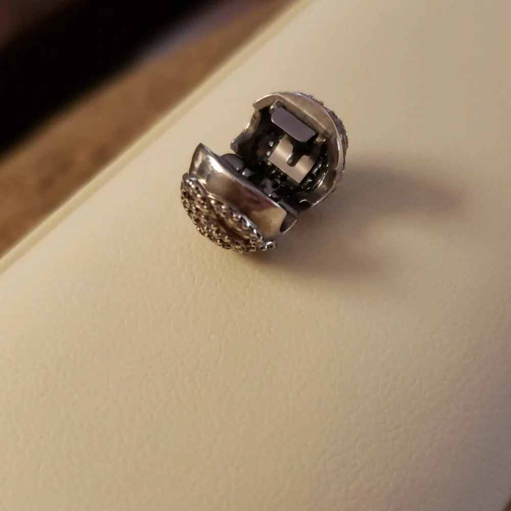 PANDORA SHIMMERING ROSE CLIP, CLEAR CZ - Picture 4 of 4